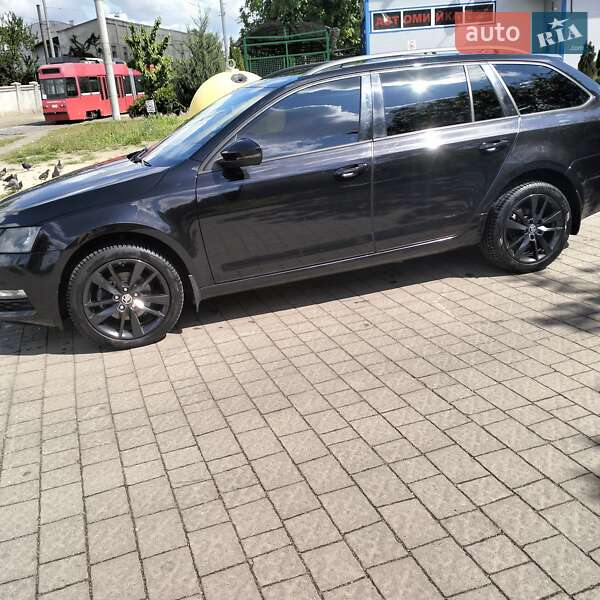 Универсал Skoda Octavia 2019 в Львове фото 3 Универсал Skoda Octavia 2019 в Львове