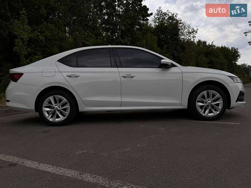 Лифтбек Skoda Octavia 2021 в Днепре