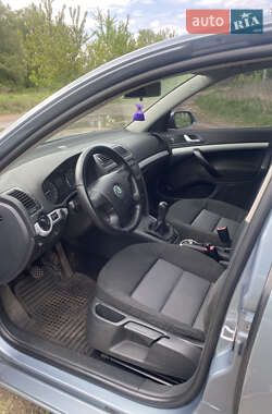 Лифтбек Skoda Octavia 2006 в 