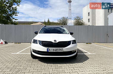 Универсал Skoda Octavia 2018 в Вишневом