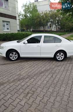 Лифтбек Skoda Octavia 2012 в 