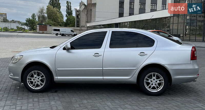 Лифтбек Skoda Octavia 2010 в Днепре