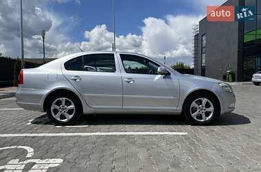 Ліфтбек Skoda Octavia 2011 в 