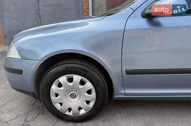 Лифтбек Skoda Octavia 2008 в 