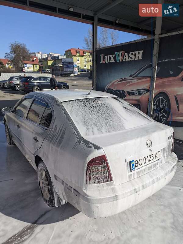Лифтбек Skoda Octavia 2003 в Львове
