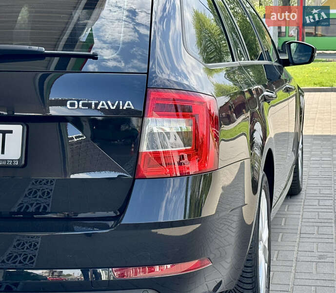Універсал Skoda Octavia 2017 в Житомирі