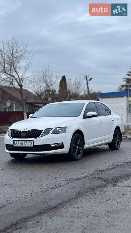 Ліфтбек Skoda Octavia 2018 в 