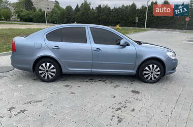 Ліфтбек Skoda Octavia 2009 в 