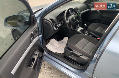 Ліфтбек Skoda Octavia 2009 в 