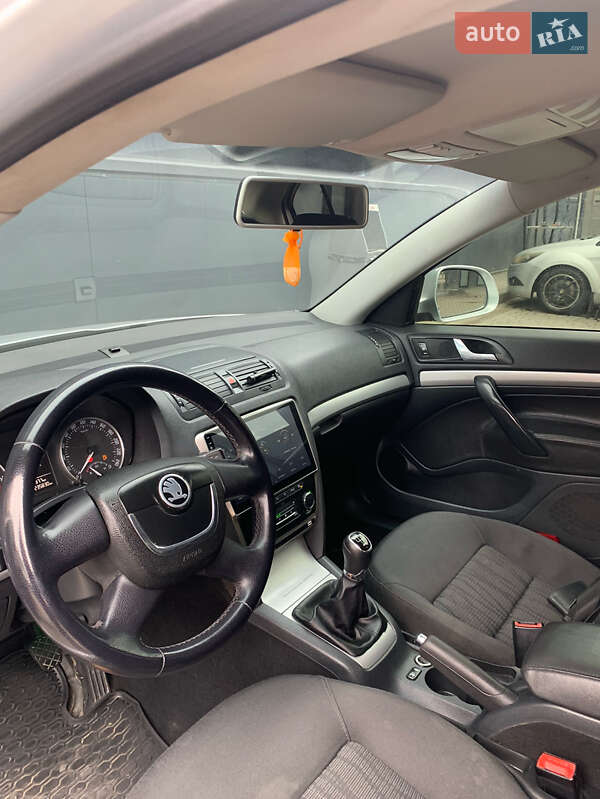 Лифтбек Skoda Octavia 2010 в Ужгороде