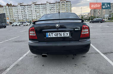 Лифтбек Skoda Octavia 2001 в 