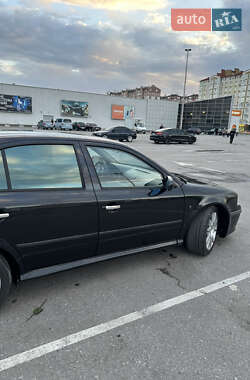 Лифтбек Skoda Octavia 2001 в 
