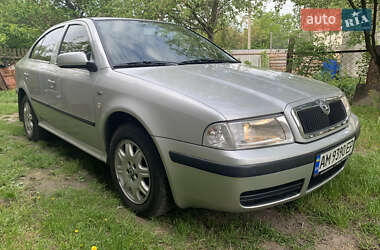 Лифтбек Skoda Octavia 2004 в 