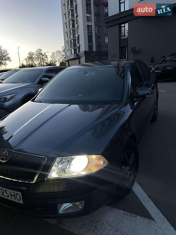 Лифтбек Skoda Octavia 2005 в Коростене