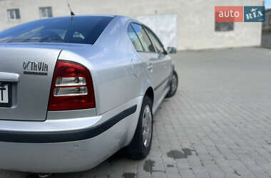 Лифтбек Skoda Octavia 2005 в 