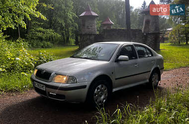 Лифтбек Skoda Octavia 2005 в 