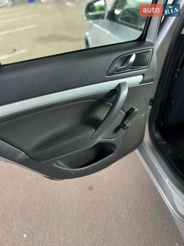 Универсал Skoda Octavia 2011 в Запорожье