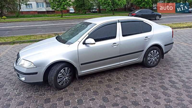 Лифтбек Skoda Octavia 2005 в 