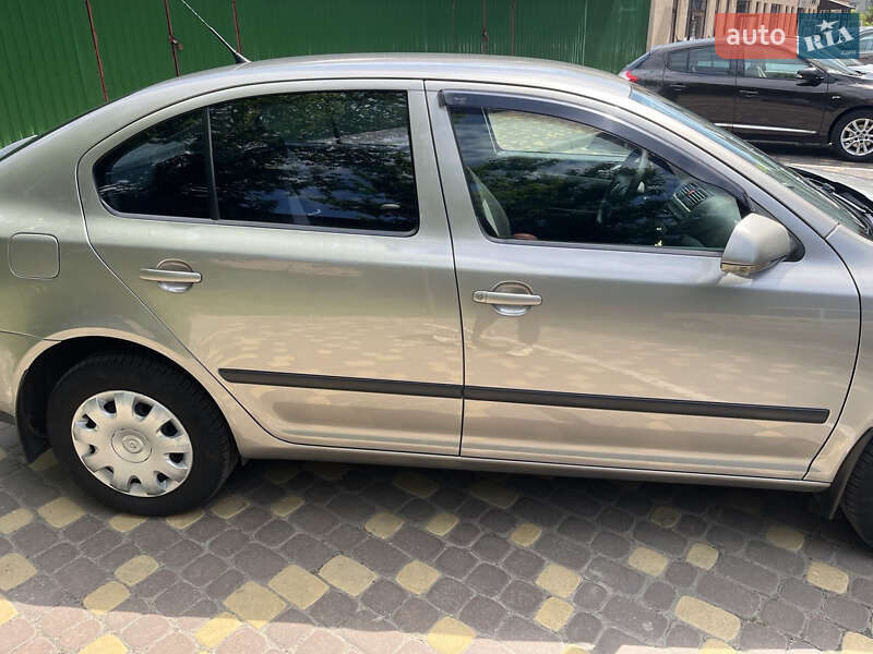 Лифтбек Skoda Octavia 2008 в Виннице