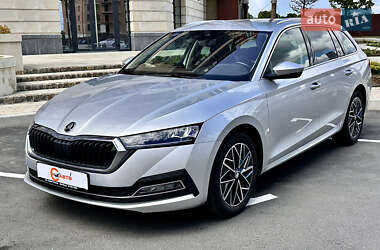 Универсал Skoda Octavia 2021 в Умани