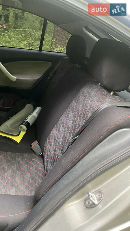 Ліфтбек Skoda Octavia 2006 в Черкасах