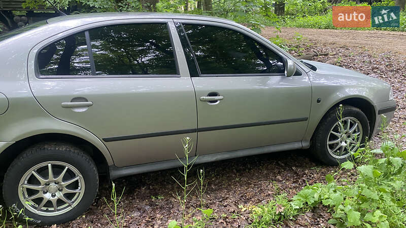 Ліфтбек Skoda Octavia 2006 в Черкасах