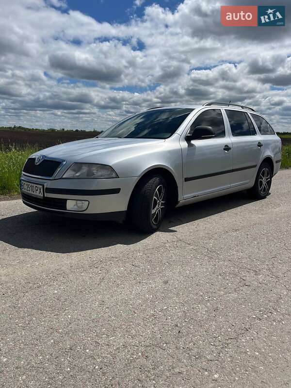 Универсал Skoda Octavia 2010 в 