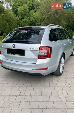 Универсал Skoda Octavia 2015 в 