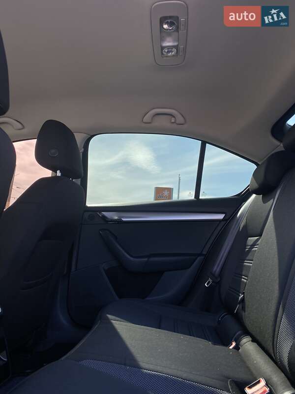 Лифтбек Skoda Octavia 2017 в Днепре
