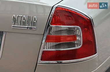 Лифтбек Skoda Octavia 2005 в 