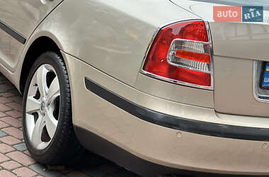 Лифтбек Skoda Octavia 2005 в 