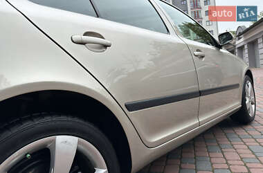 Лифтбек Skoda Octavia 2005 в 