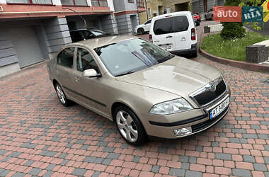 Лифтбек Skoda Octavia 2005 в 
