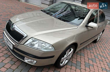 Лифтбек Skoda Octavia 2005 в 