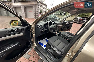 Лифтбек Skoda Octavia 2005 в 