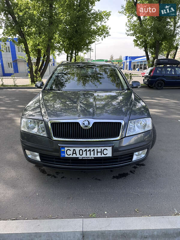 Універсал Skoda Octavia 2008 в Черкасах