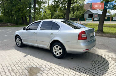 Лифтбек Skoda Octavia 2009 в 