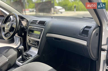 Лифтбек Skoda Octavia 2009 в 