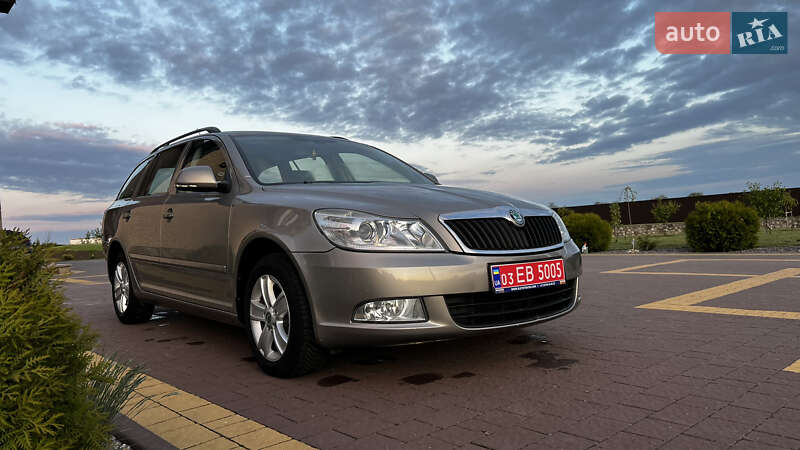 Универсал Skoda Octavia 2011 в 