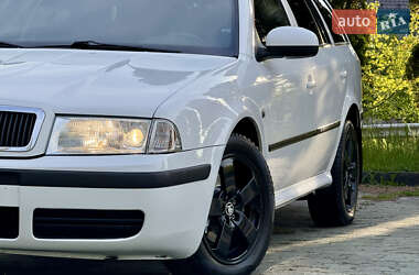 Универсал Skoda Octavia 2010 в 