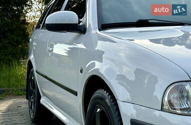 Универсал Skoda Octavia 2010 в 