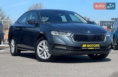Лифтбек Skoda Octavia 2021 в Киеве