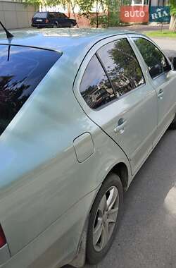 Лифтбек Skoda Octavia 2011 в 