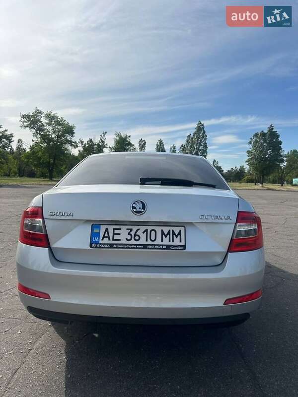 Лифтбек Skoda Octavia 2014 в Каменском