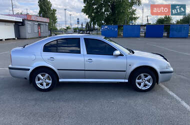 Лифтбек Skoda Octavia 2008 в 