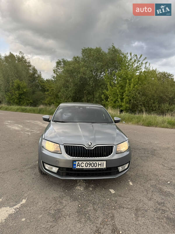 Лифтбек Skoda Octavia 2013 в Луцке