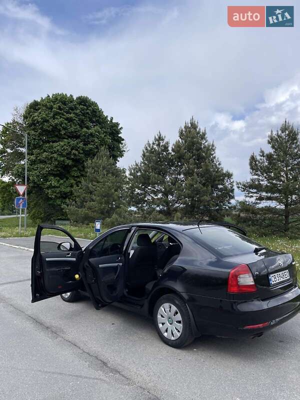 Лифтбек Skoda Octavia 2010 в Чернигове