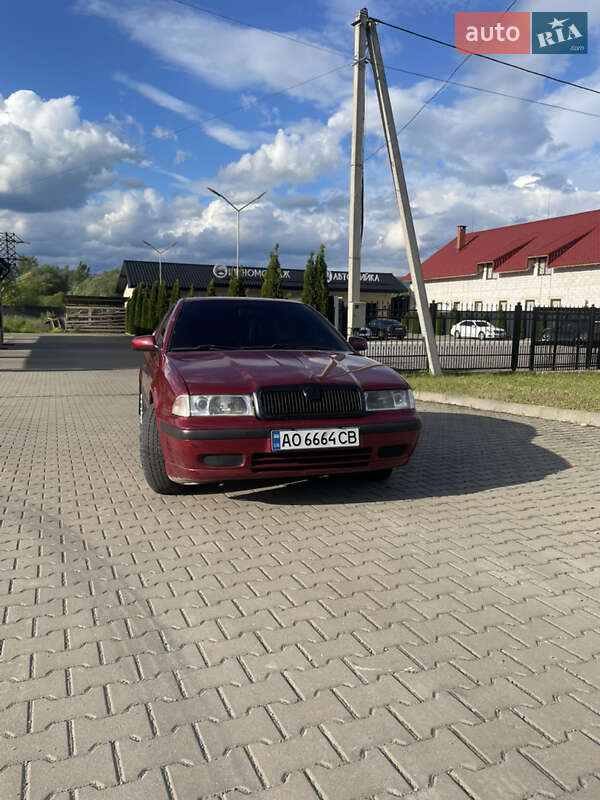 Лифтбек Skoda Octavia 1998 в 