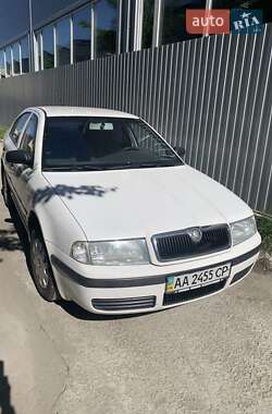 Лифтбек Skoda Octavia 2001 в 