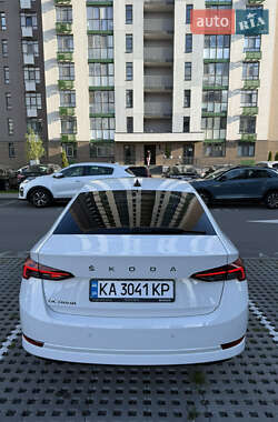 Лифтбек Skoda Octavia 2023 в 